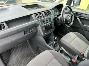 Volkswagen Caddy PV TREND TDI 102HP MANUAL 5SPEED - Image 4