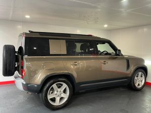 Land Rover Defender 110 2.0 P400 SE ONE OWNER FSH - Image 3