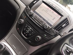 Opel Insignia 2015 low mileage - Image 3