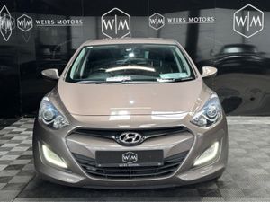 Hyundai i30 1.4 PETROL 5DR LOW MILEAGE - Image 4
