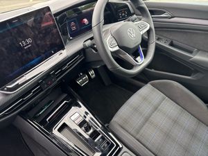 Volkswagen Golf Golf GTE 1.5 TSI Phev 177HP - Image 3