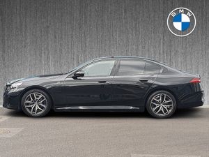 BMW 5 Series 530e M Sport Saloon - Image 4
