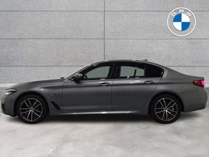 BMW 5 Series 530e M Sport Saloon - Image 4