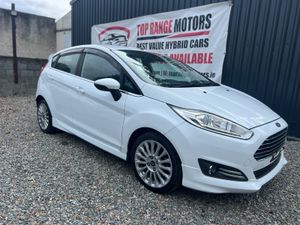 Ford Fiesta **2015** - Image 2