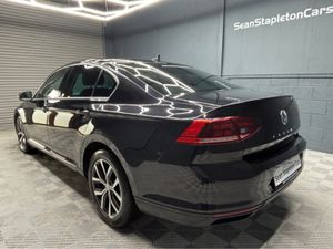 Volkswagen Passat HIGHLINE TDI S-A 4DR AUTO - Image 2