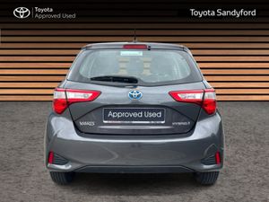 Toyota Yaris HYBRID LUNA // REAR CAMERA & PARK ASS - Image 4