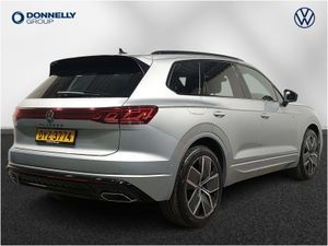 Volkswagen Touareg Diesel Estate Black Edition - Image 4