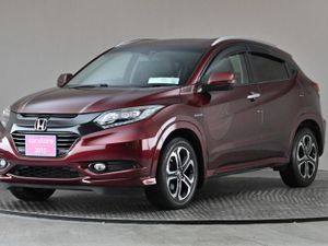 Honda Vezel 1.5 Hybrid Auto  half Leather reverse - Image 3