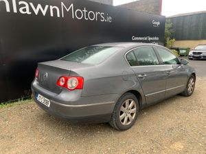 VOLKSWAGEN PASSAT 1.9 TDI BASE - Image 3