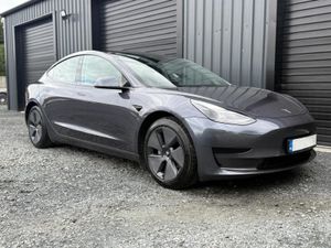 211 Tesla Model 3 Standard Range Plus - Image 2