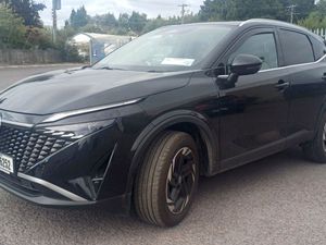 Nissan QASHQAI 1.3i M/hyb SV Premium Low KM - Image 3