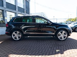 Volkswagen Touareg 2016 - Image 2