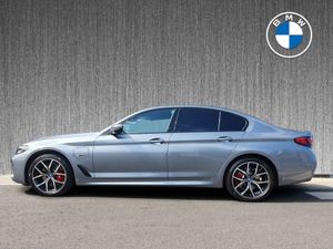 BMW 5 Series 530e M Sport Saloon - Image 4