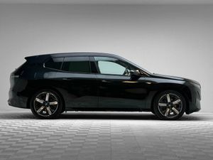 BMW iX 40 M SPORT PAN ROOF - Image 3