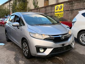 Honda fit 2016 petrol hybrid - Image 2