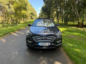 Hyundai Santa Fe 2017 4X4 Automatic - Image 2