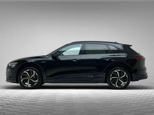Audi e-tron QUATTRO BLACK EDITION - Image 4