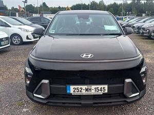 Hyundai Kona 1.6 Hybrid Signature Auto  pre Reg - Image 2