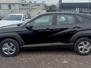 Hyundai Kona 1.6 Hybrid Signature Auto  pre Reg - Image 4