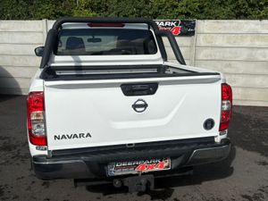 2017 Nissan Navara 2.3 DCI Crewcab - Image 3