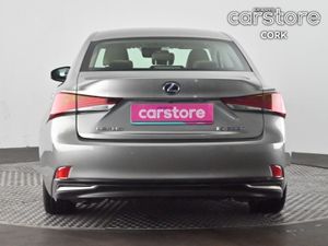 Lexus IS 300h Luxury - Image 4