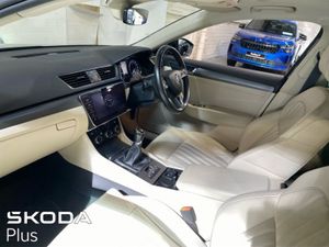 Skoda Superb Combi Style 1.5tsi 150HP - Image 4