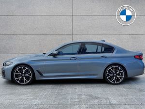 BMW 5 Series 520d M Sport Saloon LCI - Image 4