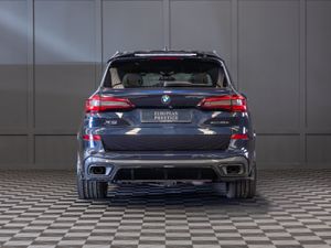 202 BMW X5 X-Drive 45e M-Sport - Image 4