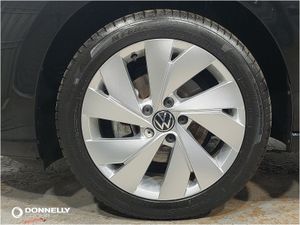 Volkswagen Golf Hatchback Style - Image 4