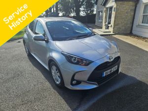 2025 Toyota Yaris 1.5 Hybid Automatic - Image 4