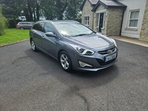 2014 Hyundai i40 1.7 CRDI STYLE - LOW MILEAGE - Image 3