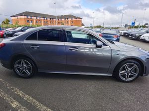 MERCEDES-BENZ A CLASS A250 E AMG LINE AUTOMATIC - Image 4