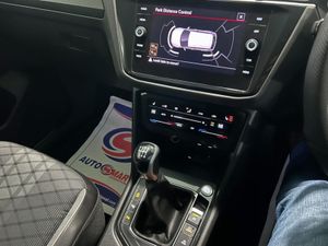 Volkswagen Tiguan R-LINE 2.0 TDI MANUAL 6SPEED FWD - Image 3