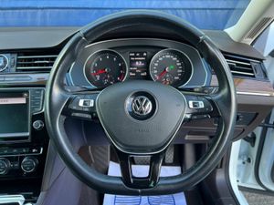 Volkswagen Passat VARIANT HIGHLINE 1.4 TSI AUTO // - Image 4