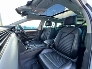 Volkswagen Passat GTE VARIANT 1.4 HYBRID AUTO // T - Image 2