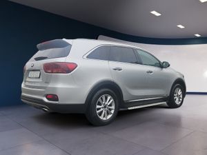 Kia Sorento AWD 7 Seater NCT 7/26 - Image 4