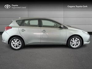 Toyota Auris Auris Auto Petrol - Image 3