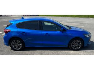 Ford Focus 1.0 ST-LINE ECOBOOST 123 - Image 4