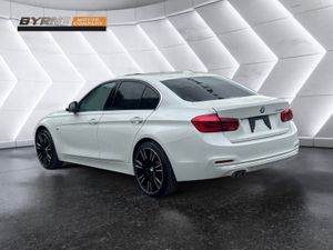 BMW 320D LUXURY AUTO, 2018 - Image 3