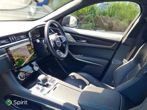 Jaguar F- PACE R-dynamic Black Edition P400 - Image 3