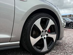 Volkswagen Golf GTi 2.0 Automatic DCC 2015 - Image 3