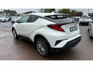 Toyota C-HR 1.8 Hybrid SOL 4DR Auto - Image 3
