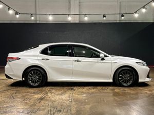 Toyota Camry G SPEC - 2.5 HYBRID AUTOMATIC - CRUIS - Image 3
