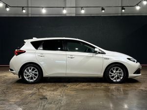 Toyota Auris 1.8 HYBRID AUTOMATIC - A/C HEATING CO - Image 2
