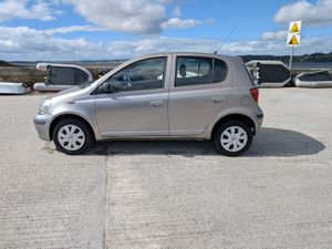 Toyota Yaris 2005 - Image 4