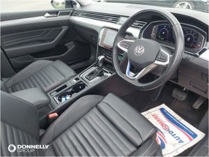 Volkswagen Passat Estate GTE Advance - Image 2