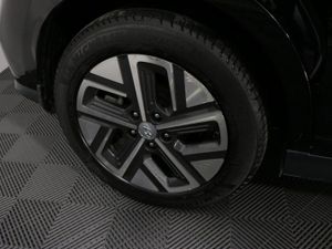 Hyundai Kona Electric Premium 64 kWh EV - Image 2