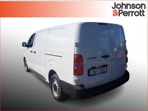 Opel Vivaro Komfort 2900 L2h1 1.5 D 120BHP S - Image 3