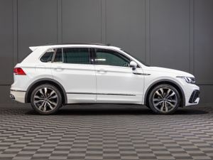 2022 Volkswagen Tiguan R-Line - Image 2