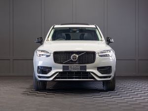 242 Volvo XC90 Plus T8 Recharge Dark Theme - Image 2